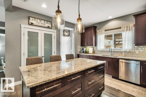 8423 23 Avenue Sw, Edmonton, AB - Indoor Photo Showing Kitchen