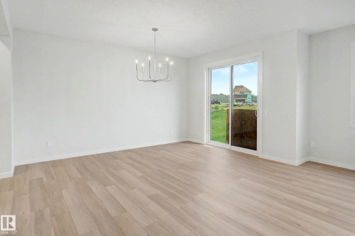 5435 Hawthorn Run Sw, Edmonton, AB - Indoor Photo Showing Other Room