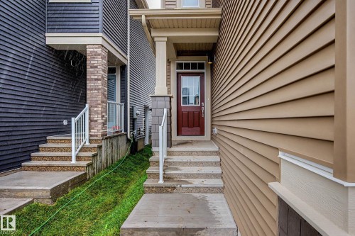 5435 Hawthorn Run Sw, Edmonton, AB - Outdoor