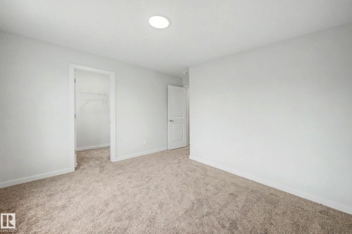 5435 Hawthorn Run Sw, Edmonton, AB - Indoor Photo Showing Other Room