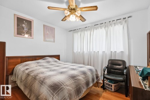 9419 65 Avenue Nw, Edmonton, AB - Indoor Photo Showing Bedroom