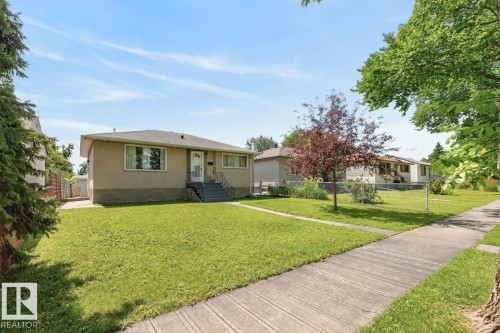 9419 65 Avenue Nw, Edmonton, AB - Outdoor