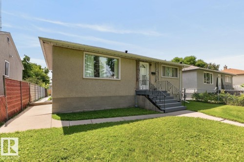 9419 65 Avenue Nw, Edmonton, AB - Outdoor