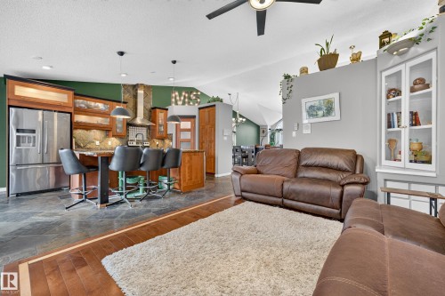 3619 31 Street Nw, Edmonton, AB - Indoor Photo Showing Living Room