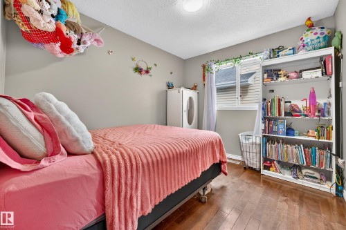 3619 31 Street Nw, Edmonton, AB - Indoor Photo Showing Bedroom