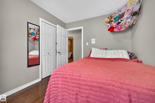 3619 31 Street Nw, Edmonton, AB - Indoor Photo Showing Bedroom