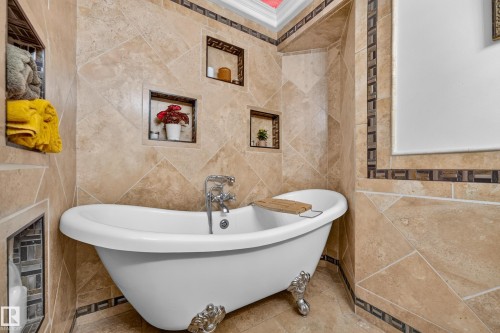 3619 31 Street Nw, Edmonton, AB - Indoor Photo Showing Bathroom