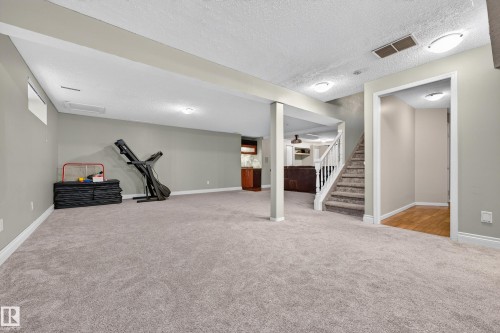 3619 31 Street Nw, Edmonton, AB - Indoor