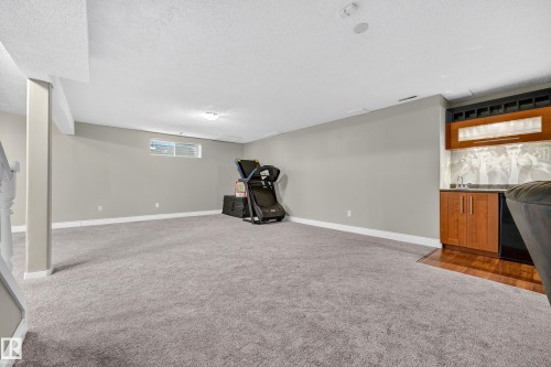 3619 31 Street Nw, Edmonton, AB - Indoor Photo Showing Other Room