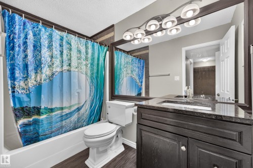 3619 31 Street Nw, Edmonton, AB - Indoor Photo Showing Bathroom