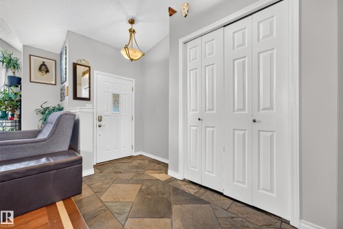 3619 31 Street Nw, Edmonton, AB - Indoor Photo Showing Other Room