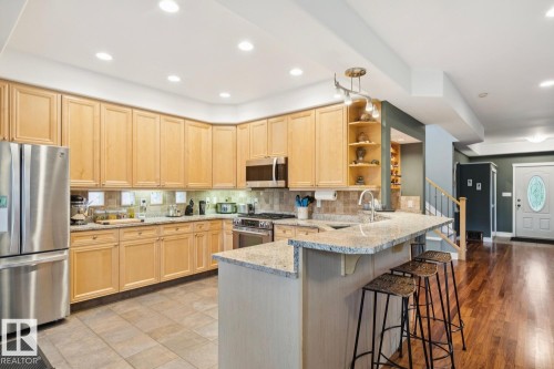 11030 122 Street Nw, Edmonton, AB 