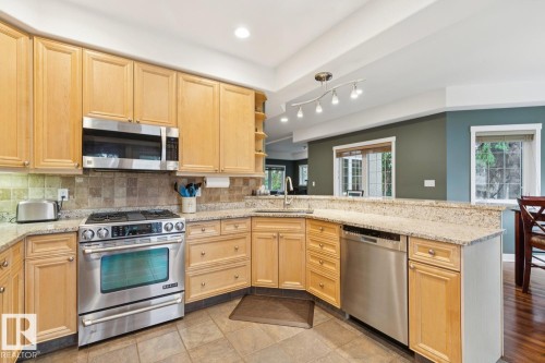 11030 122 Street Nw, Edmonton, AB 