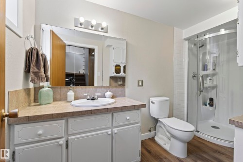 #6 25012 Sturgeon Rd, Rural Sturgeon County, AB - Indoor Photo Showing Bathroom
