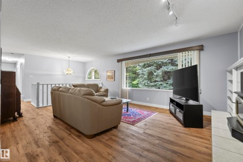 #6 25012 Sturgeon Rd, Rural Sturgeon County, AB - Indoor Photo Showing Living Room
