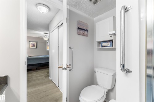 #115 18012 95 Av Nw, Edmonton, AB - Indoor Photo Showing Bathroom