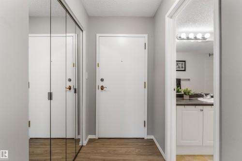#115 18012 95 Av Nw, Edmonton, AB - Indoor Photo Showing Other Room