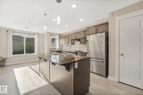 1251 163 Street Sw, Edmonton, AB - Indoor Photo Showing Kitchen With Double Sink With Upgraded Kitchen