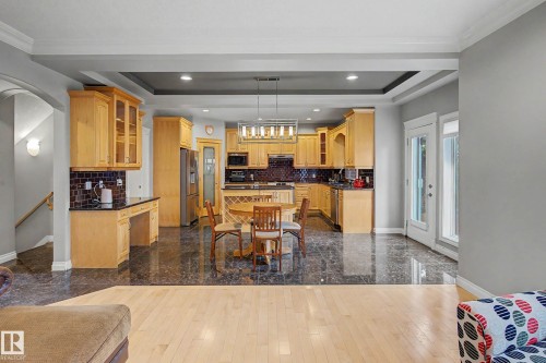 13608 160 Avenue Nw, Edmonton, AB - Indoor