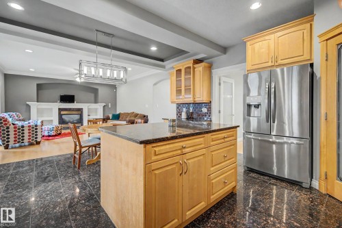 13608 160 Avenue Nw, Edmonton, AB - Indoor Photo Showing Kitchen