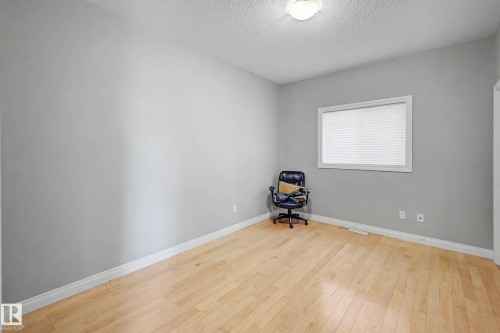13608 160 Avenue Nw, Edmonton, AB - Indoor