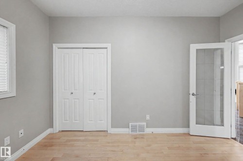 13608 160 Avenue Nw, Edmonton, AB - Indoor