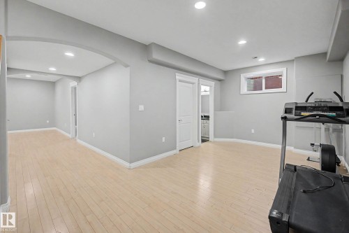 13608 160 Avenue Nw, Edmonton, AB - Indoor