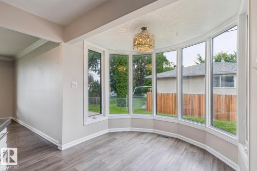 10151 71 Street Nw, Edmonton, AB - Indoor Photo Showing Other Room