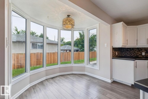 10151 71 Street Nw, Edmonton, AB - Indoor
