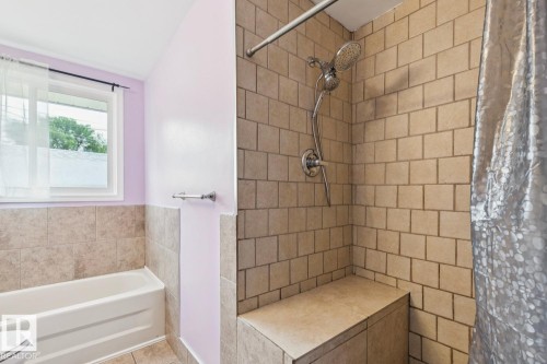 10151 71 Street Nw, Edmonton, AB - Indoor Photo Showing Bathroom