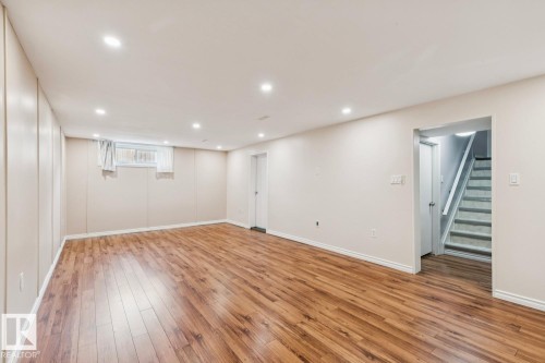 10151 71 Street Nw, Edmonton, AB - Indoor