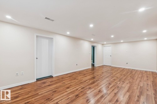 10151 71 Street Nw, Edmonton, AB - Indoor Photo Showing Other Room
