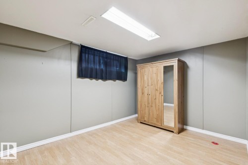 10151 71 Street Nw, Edmonton, AB - Indoor Photo Showing Other Room