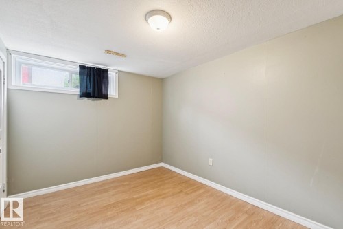10151 71 Street Nw, Edmonton, AB - Indoor Photo Showing Other Room