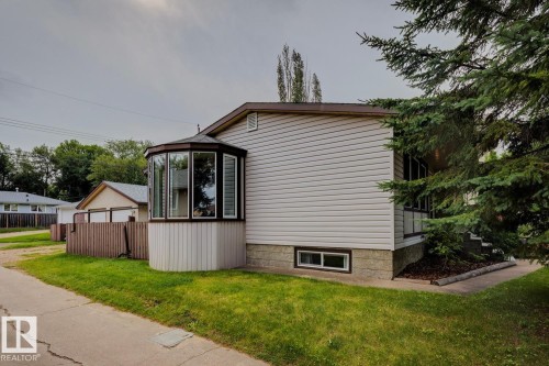 10151 71 Street Nw, Edmonton, AB - Outdoor
