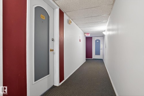 #120 5730 Riverbend Rd Nw, Edmonton, AB - Indoor Photo Showing Other Room