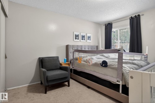 #120 5730 Riverbend Rd Nw, Edmonton, AB - Indoor Photo Showing Bedroom