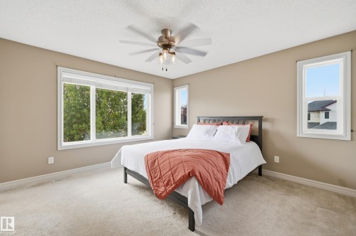 11543 11 Avenue Sw, Edmonton, AB - Indoor Photo Showing Bedroom