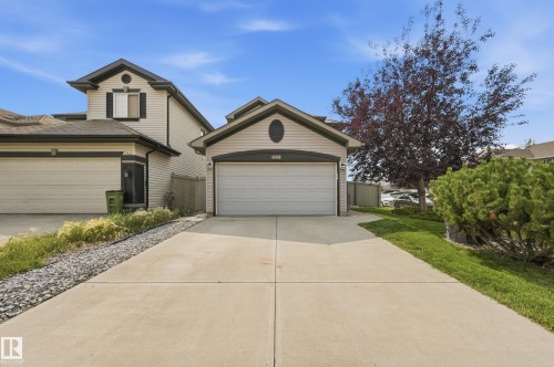 11543 11 Avenue Sw, Edmonton, AB - Outdoor