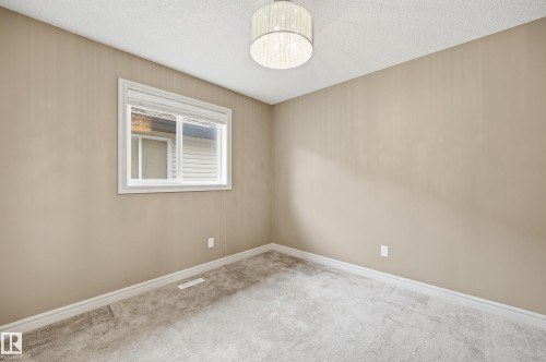 11543 11 Avenue Sw, Edmonton, AB - Indoor Photo Showing Other Room