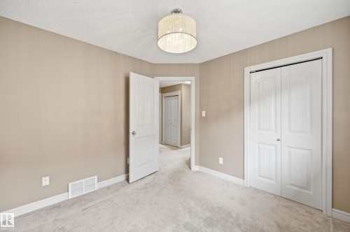 11543 11 Avenue Sw, Edmonton, AB - Indoor Photo Showing Other Room