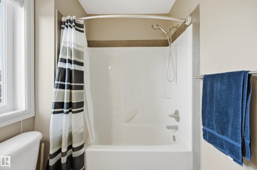 11543 11 Avenue Sw, Edmonton, AB - Indoor Photo Showing Bathroom