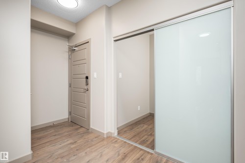 #323 320 Ambleside Link Li Sw, Edmonton, AB - Indoor Photo Showing Other Room