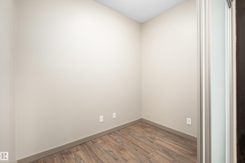 #323 320 Ambleside Link Li Sw, Edmonton, AB - Indoor Photo Showing Other Room