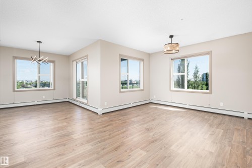 #323 320 Ambleside Link Li Sw, Edmonton, AB - Indoor Photo Showing Other Room
