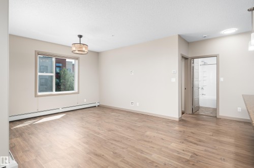 #323 320 Ambleside Link Li Sw, Edmonton, AB - Indoor Photo Showing Other Room