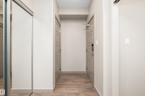 #323 320 Ambleside Link Li Sw, Edmonton, AB - Indoor