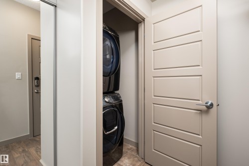 #323 320 Ambleside Link Li Sw, Edmonton, AB - Indoor Photo Showing Laundry Room