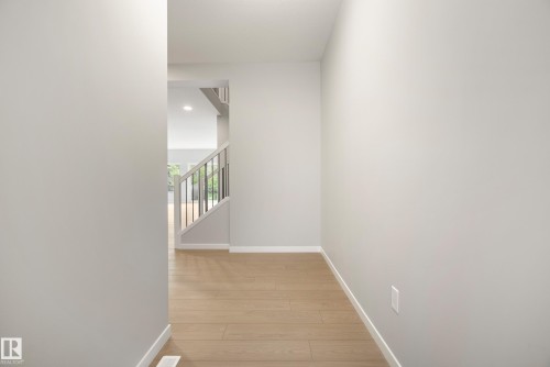 17731 7 Street Ne, Edmonton, AB - Indoor Photo Showing Other Room