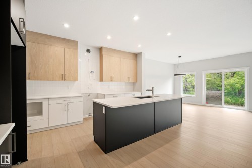 17731 7 Street Ne, Edmonton, AB - Indoor Photo Showing Kitchen